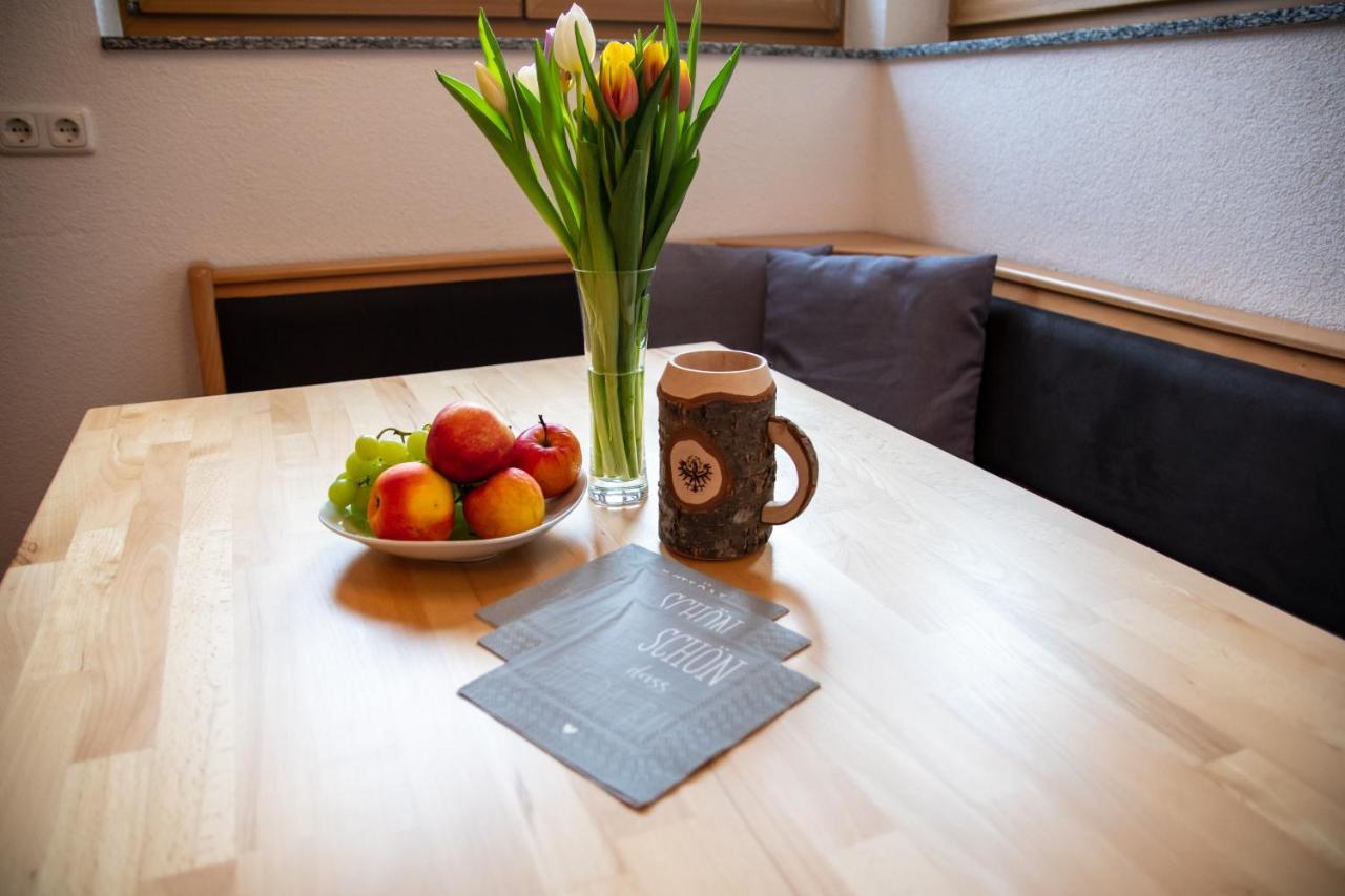 Haus Raggl Apartment Landeck Bagian luar foto