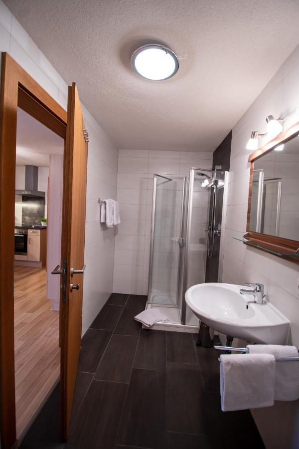 Haus Raggl Apartment Landeck Bagian luar foto