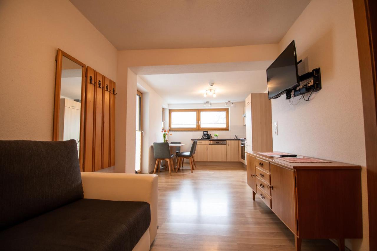 Haus Raggl Apartment Landeck Bagian luar foto